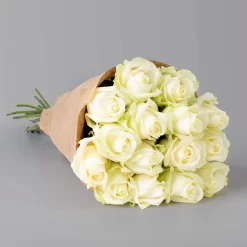 Blumenbund Mit Rosen 'Avalanche', Weiß, 15er-Bund, Inkl. Gratis Grußkarte -Gartengeschäft 1045500016 Rose Avalanche 15er Bund 60cm Laenge 1. 1 123263