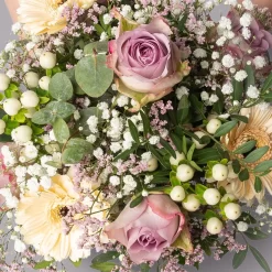 Blumenstrauß 'Venedig' Inkl. Gratis Grußkarte -Gartengeschäft 1110600096 strauss venedig setting 1 121233